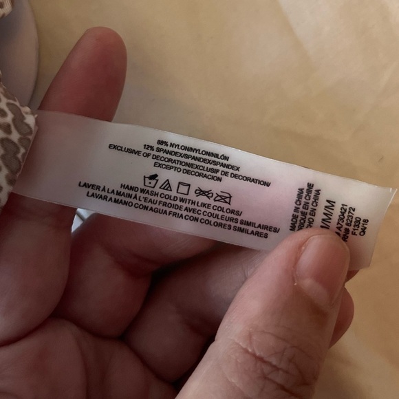 NWT Radio Fiji Rattler Bali Ruffle Bikini Top M - Picture 9 of 12